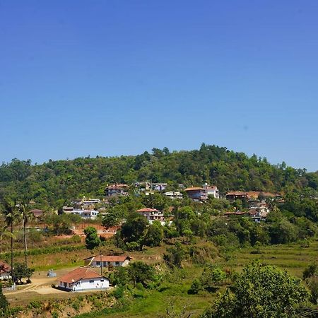 מדיקרי Royal Coorg Guest House מראה חיצוני תמונה
