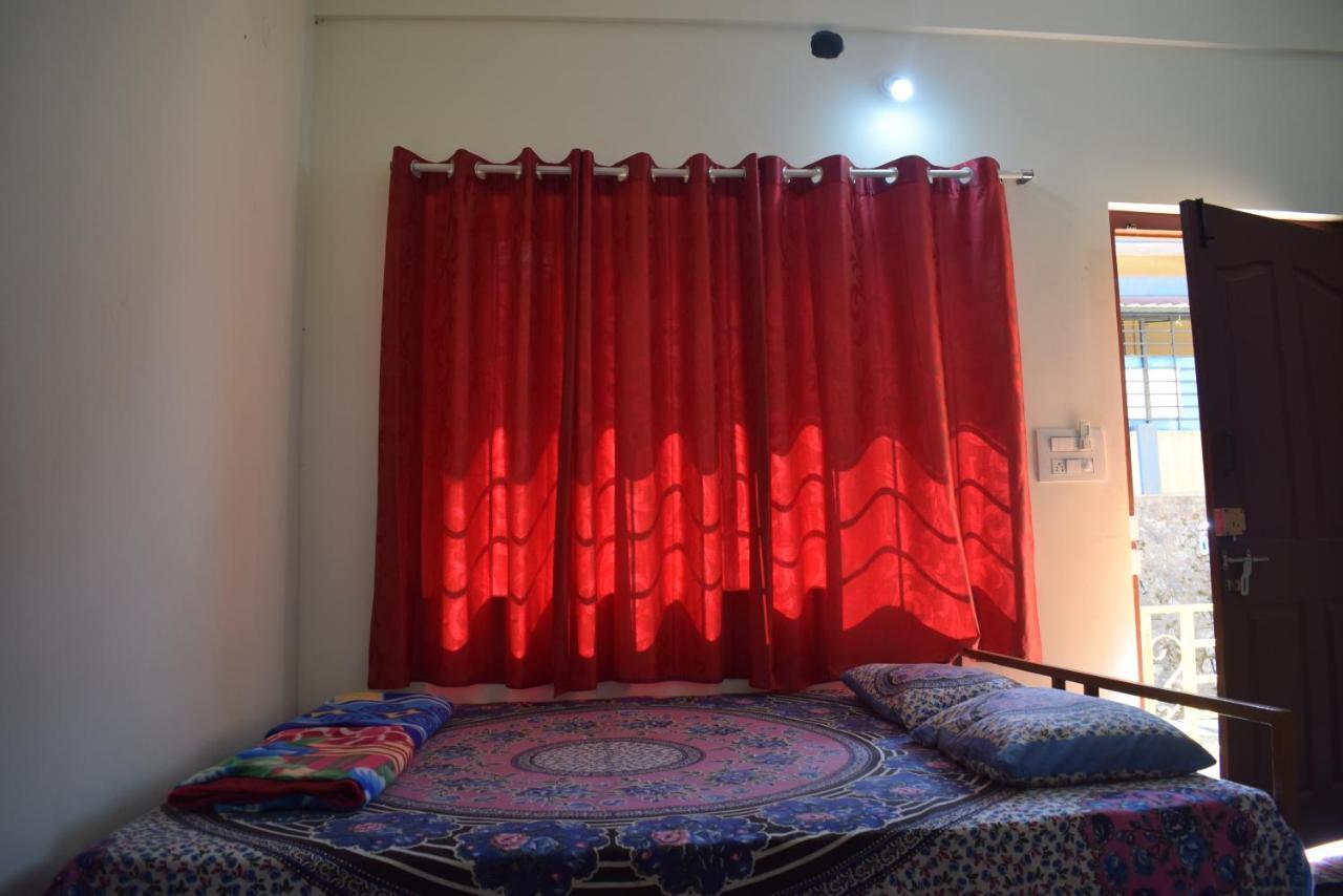מדיקרי Royal Coorg Guest House מראה חיצוני תמונה